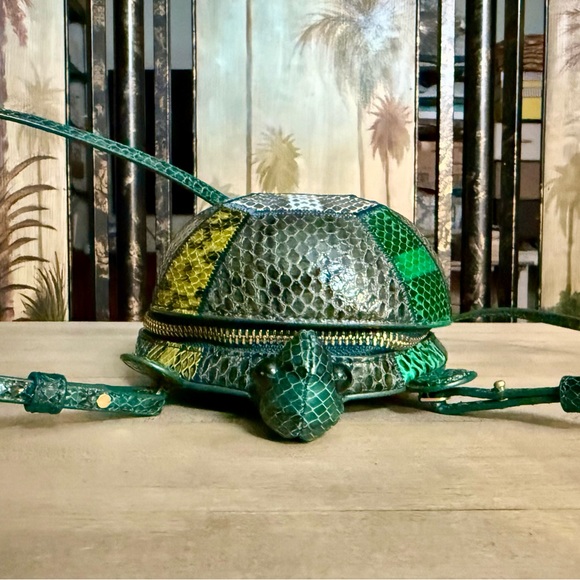 Tory Burch Green Embossed Leather Mini Turtle Crossbody Shoulder Bag - Picture 2 of 16